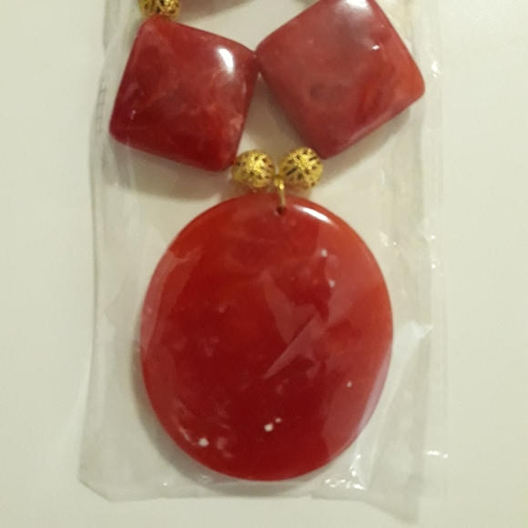 Ruby Red Stone Necklace & Earrings - Picture 6 of 7